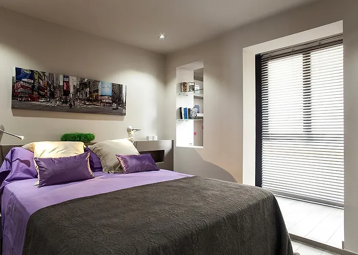 Elegant Eixample Apartment Nicely Decorated